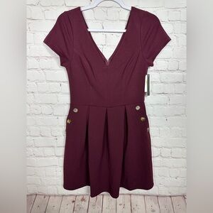 Extraordinary wine short pleated deep V dress, sz‎ M, NWT